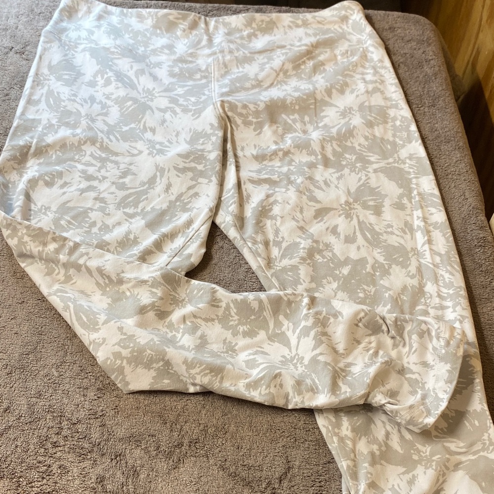 Tommy Hilfiger size XL leggings